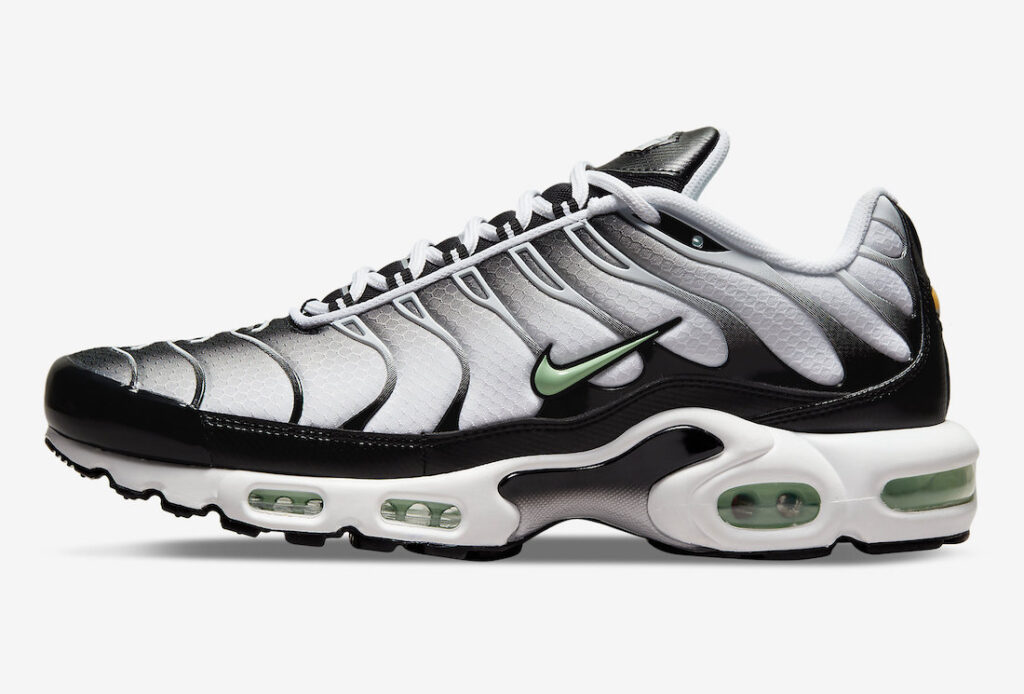 نایک ایرمکس پلاس مشکی سفید Nike Air Max Plus Black White